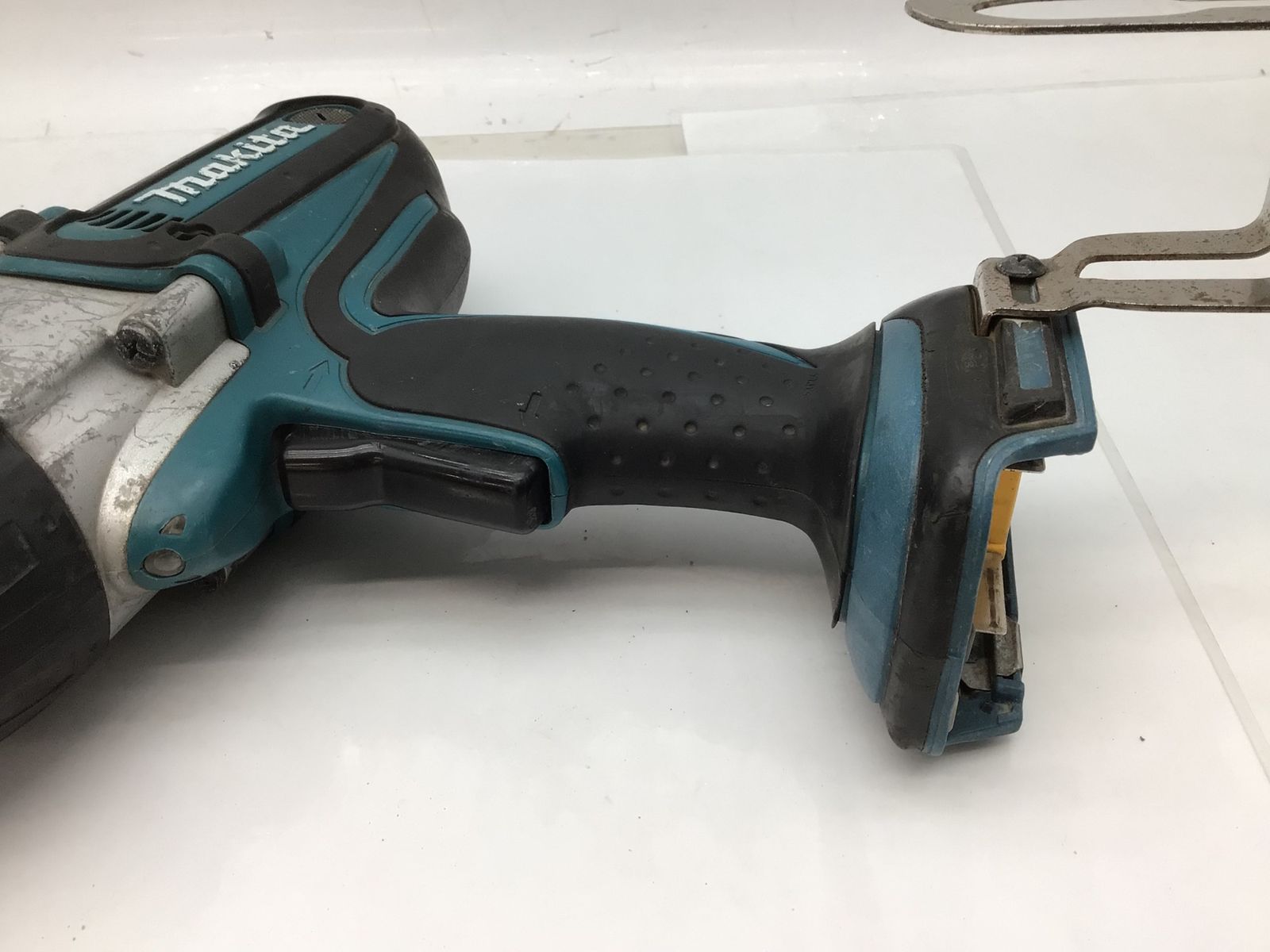 18v充電式インパクトレンチ 本体のみ