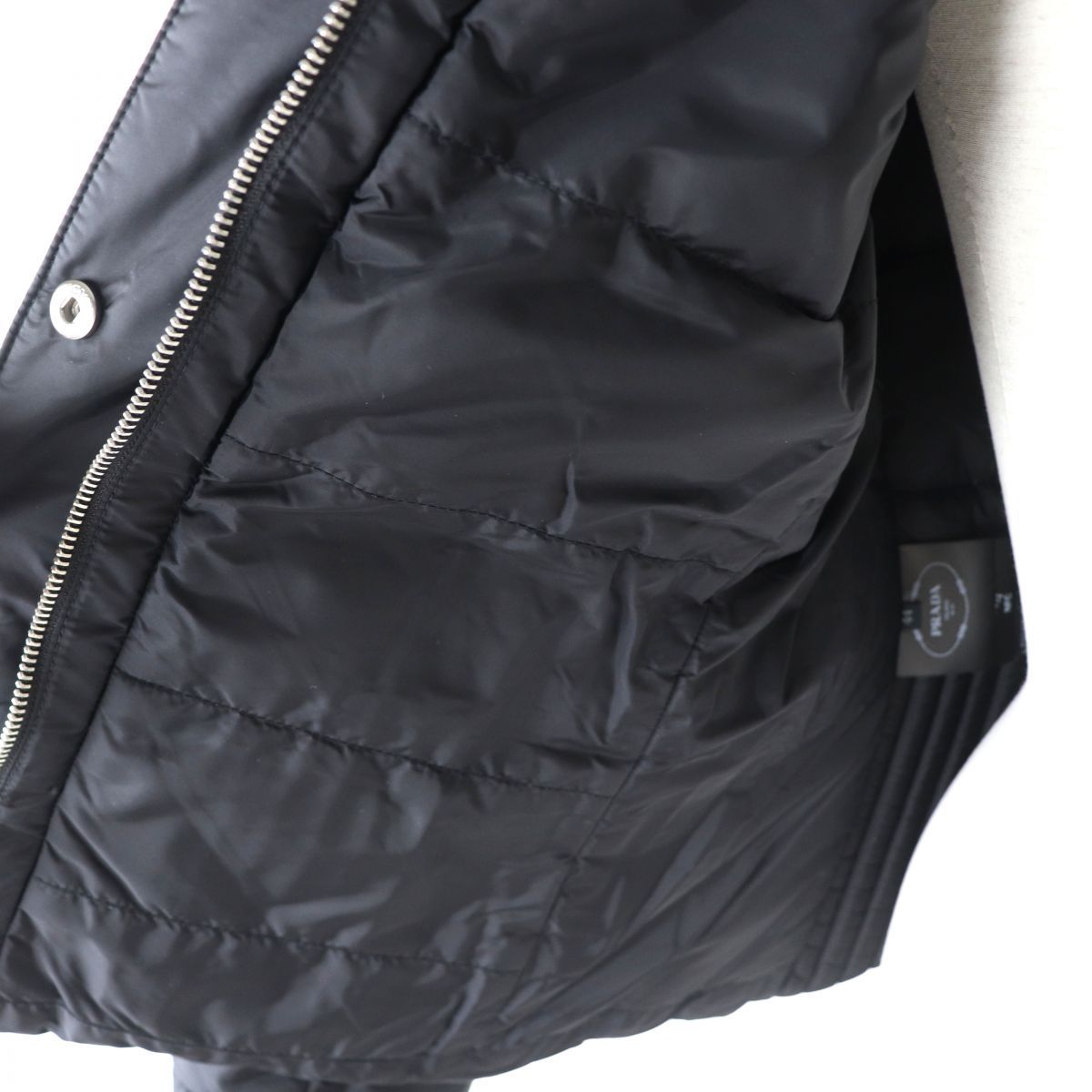 極美品◎正規品 21年 PRADA プラダ 29X544 レディース トライアングル 