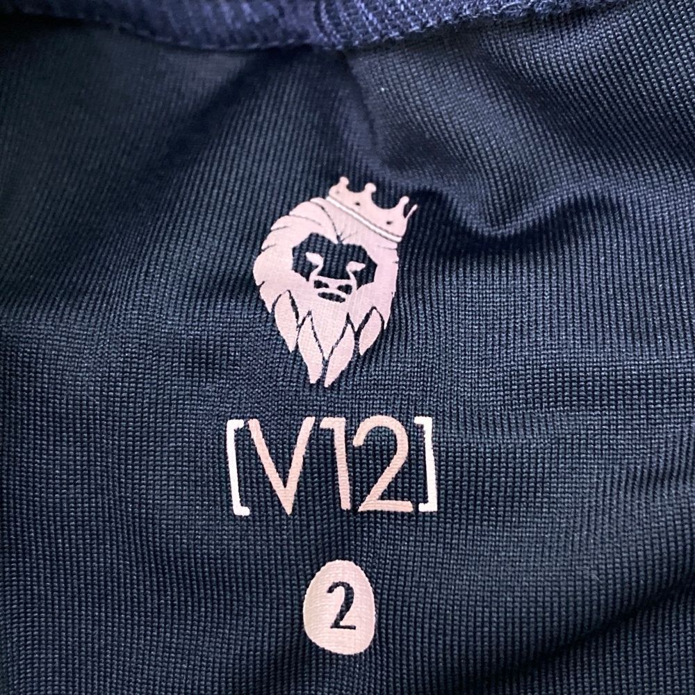 サイズ：2 V12 ヴィトゥエルヴ  インナー付 ストレッチスカート  ネイビー系 [240101501810] ゴルフウェア レディース ストスト サイズ：2 V12 ヴィトゥエルヴ インナー付 ストレッチスカート