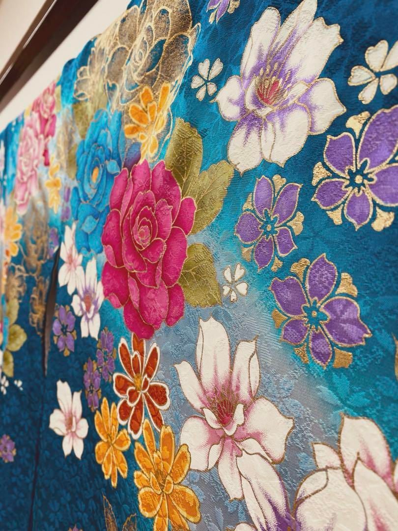 振袖 豪華 金彩ラメ刺繍 紋意匠 身丈163cm 撥水加工済 - メルカリ