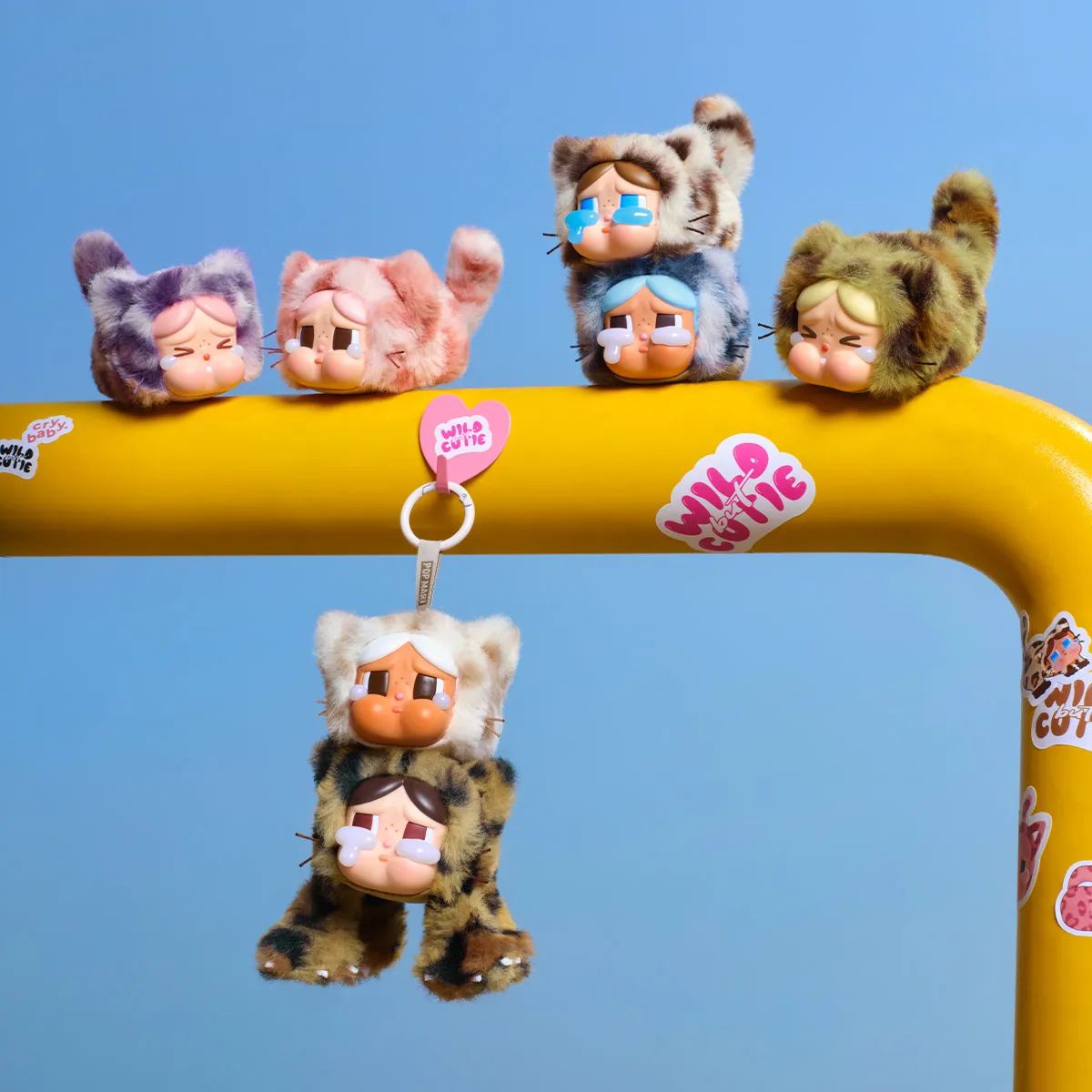 POPMART クライベイビー　ぬいぐるみキーホルダー POPMARTポップマートCRYBABYクライベイビー涙工場シリーズラバー