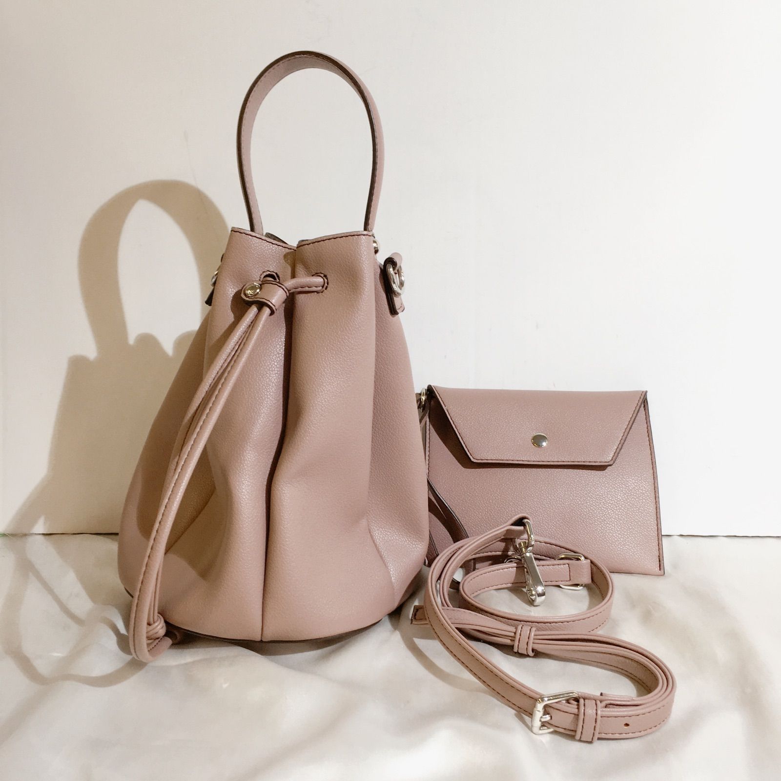 美品】DIANA ダイアナ バンドバッグ ショルダーバッグ 2WAY 巾着 