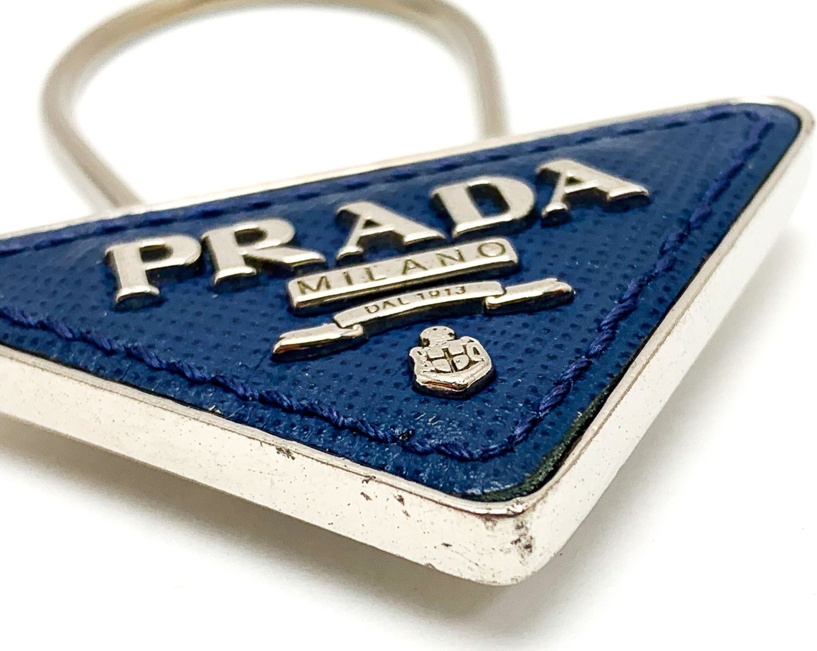 PRADA プラダ ネイビー トライアングル 三角 ブランドロゴ