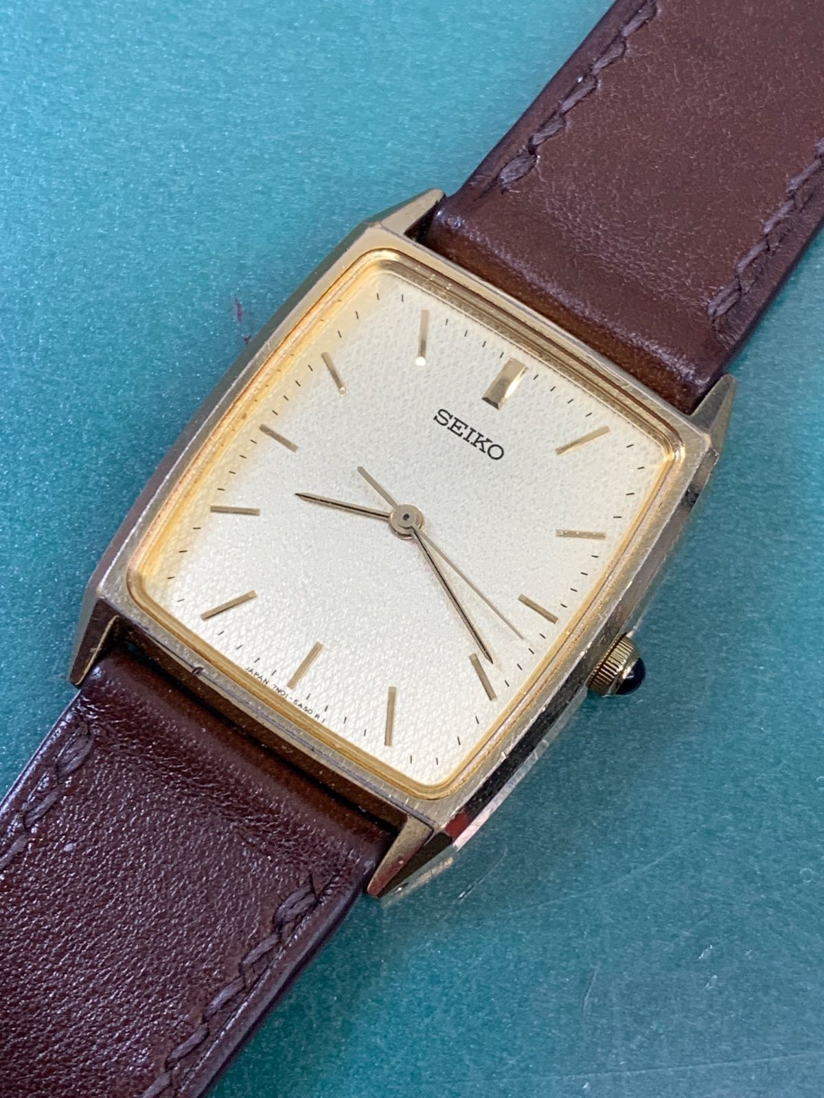 R7-24 中古品セイコー　7N01-5A40