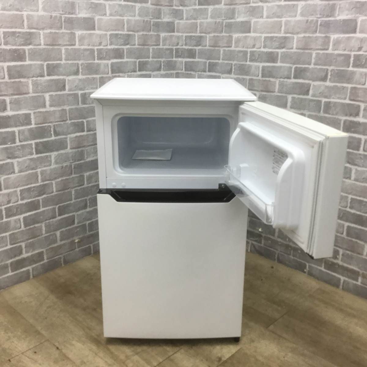 2ドア小型冷蔵庫 15L VERSOS車で使用可 2ドア小型冷蔵庫 15L VERSOS車で使用可 （ポータブル冷蔵庫 車載