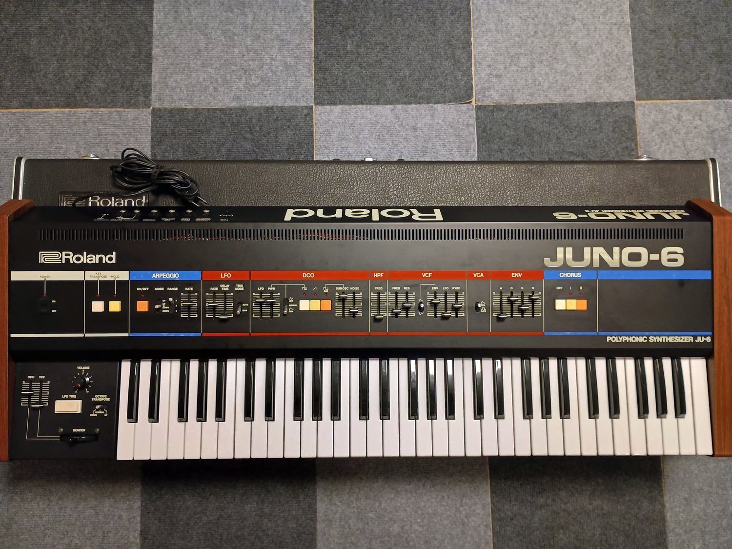 整備済み・美品・ハードケース付き】Roland JUNO-6 Roland JUNO-6