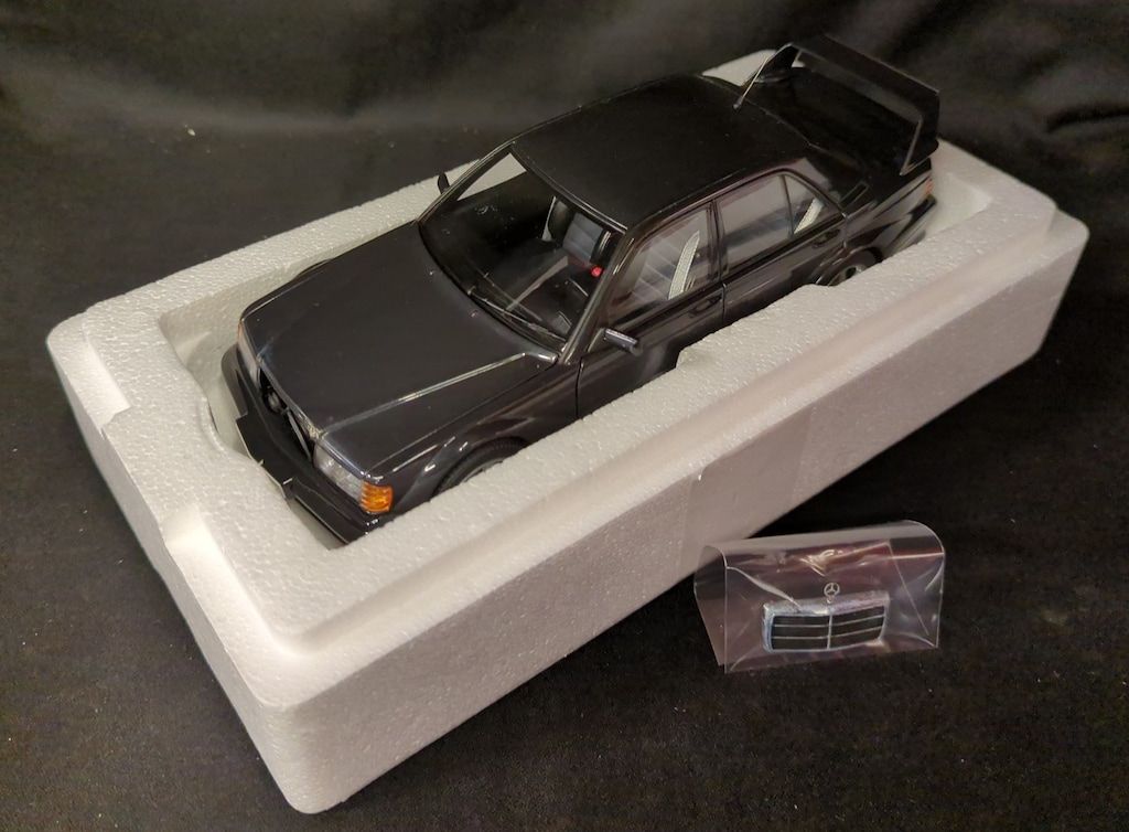 AUTOart 1|18 MILLENNIUM MERCEDES-BENZ 190E 2.5-16 EVOII メタリックブラック 76131