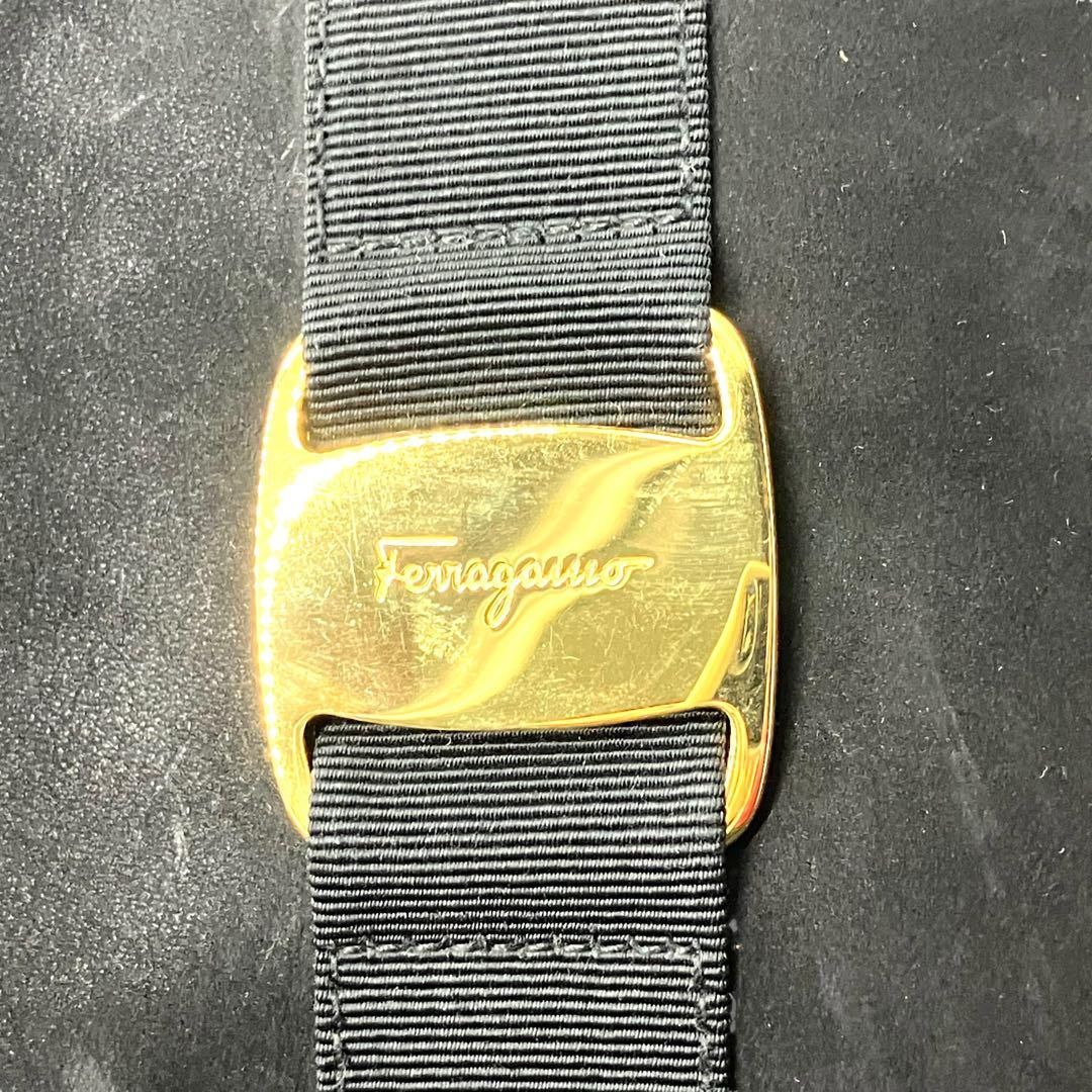 美品 1905 Ferragamo カメラバッグ ヴァラ レザー スエード 黒