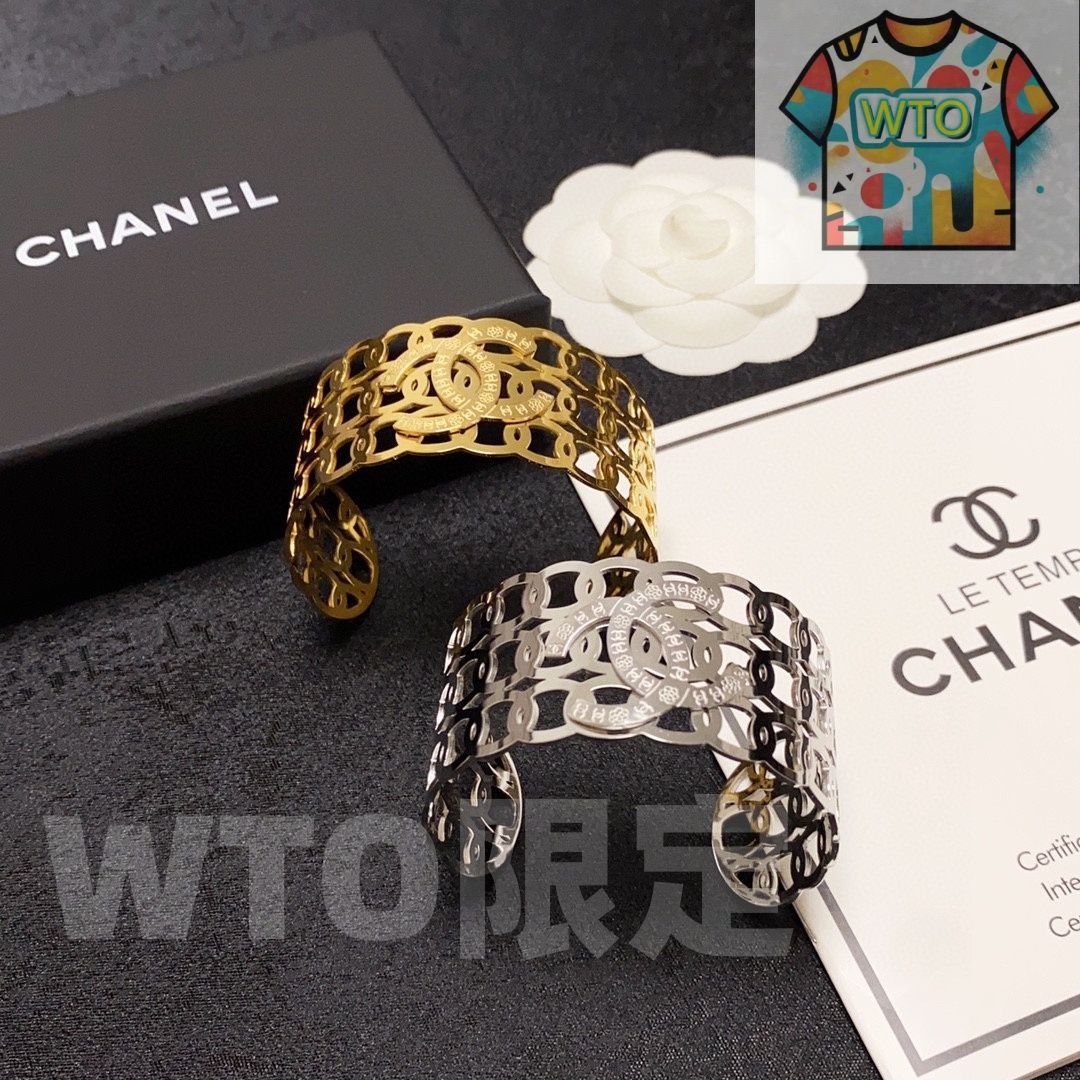 今日WTO】CHANEL シャネル 新モデル ダブル C 透かし編み幅広
