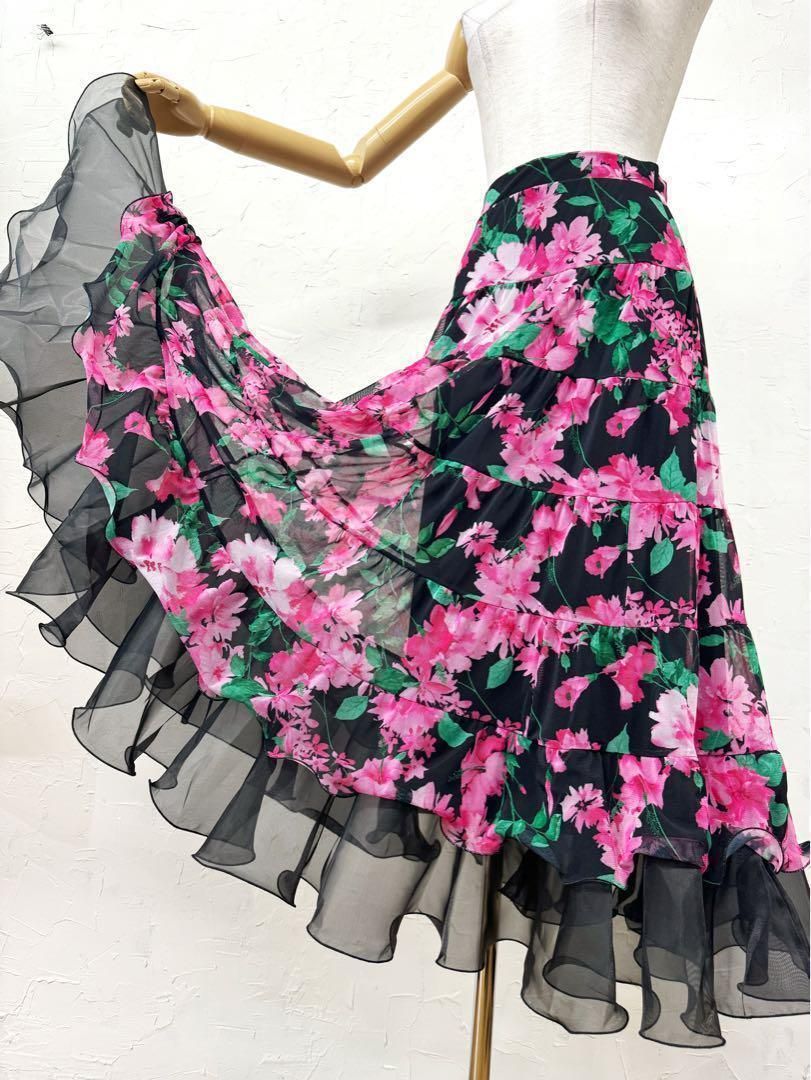 パーティーに】新品 社交ダンス ピンク花柄セットアップ黒 m926