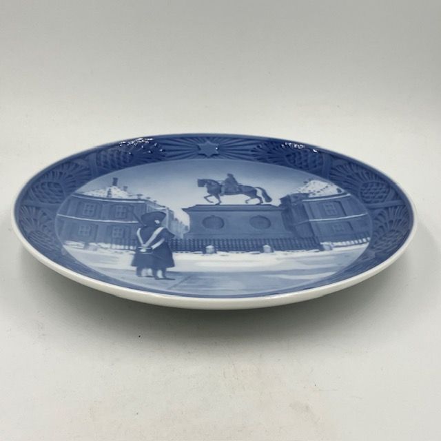 ロイヤルコペンハーゲン イヤープレート 1954年 「Amalienborg Place
