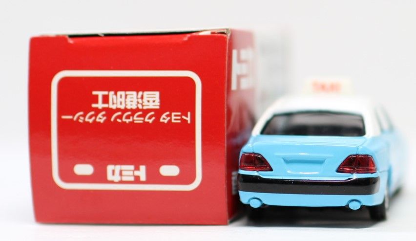 トミカ トヨタ クラウン 香港タクシー 的士　日本製 トミカ トヨタ クラウン 香港タクシー 的士 日本製 Amazon