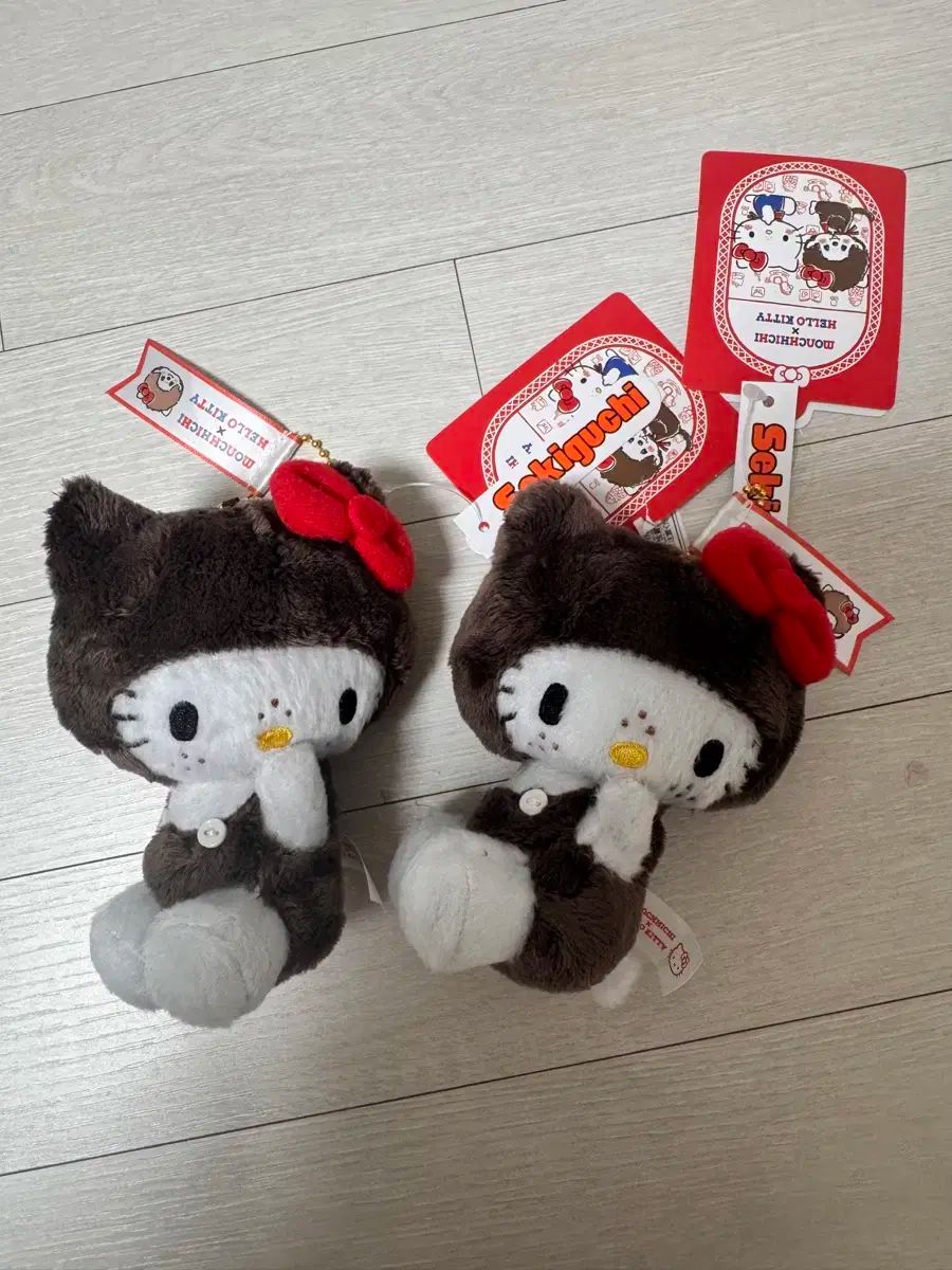 CRYSTALBALL✖️Hello kitty コラボ　本革キーホルダー2011 Amazon.co.jp: HELLO KITTY ・ハローキティちゃん キラキラ