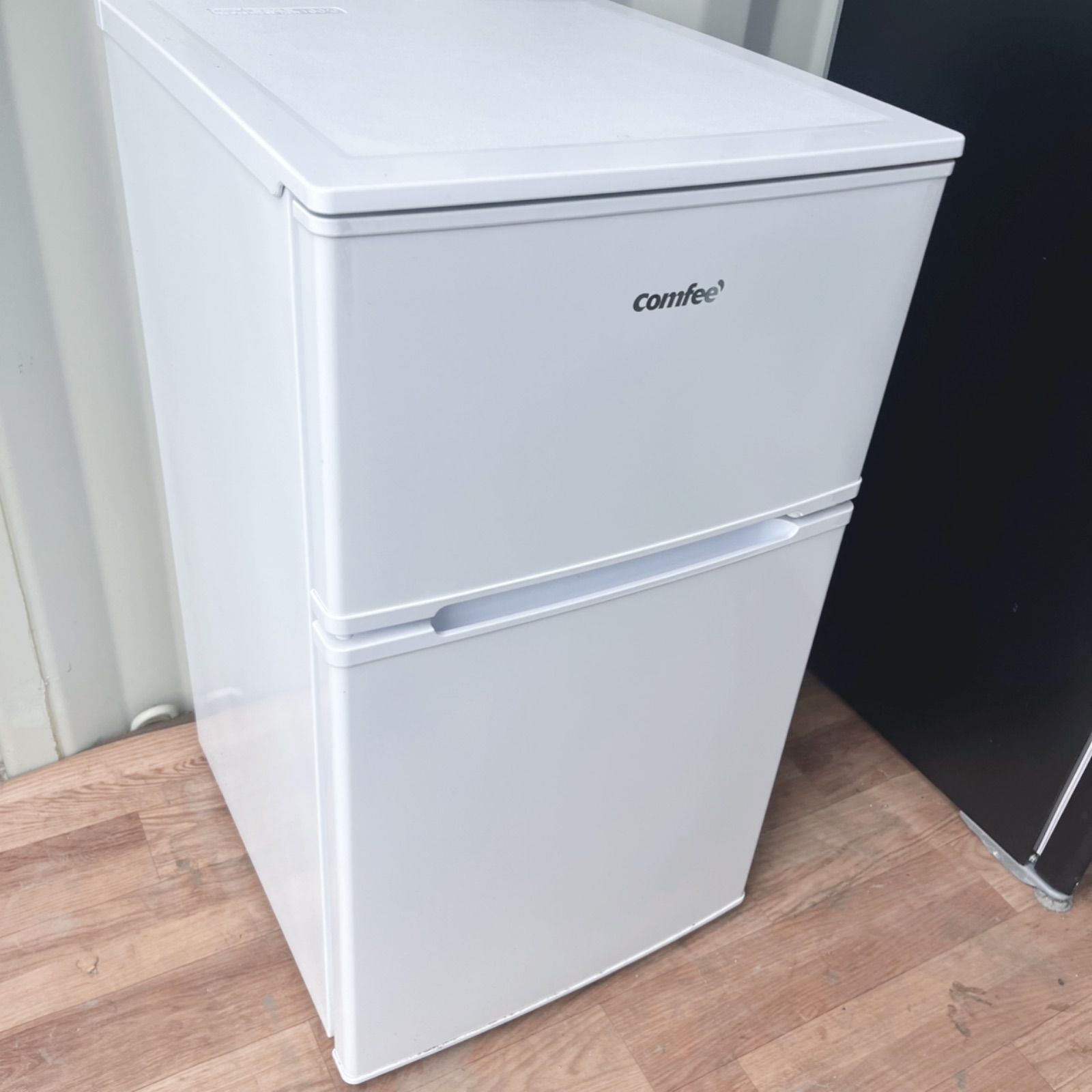 高年式 シンプルホワイトインテリア小さめ便利サイズ冷蔵庫