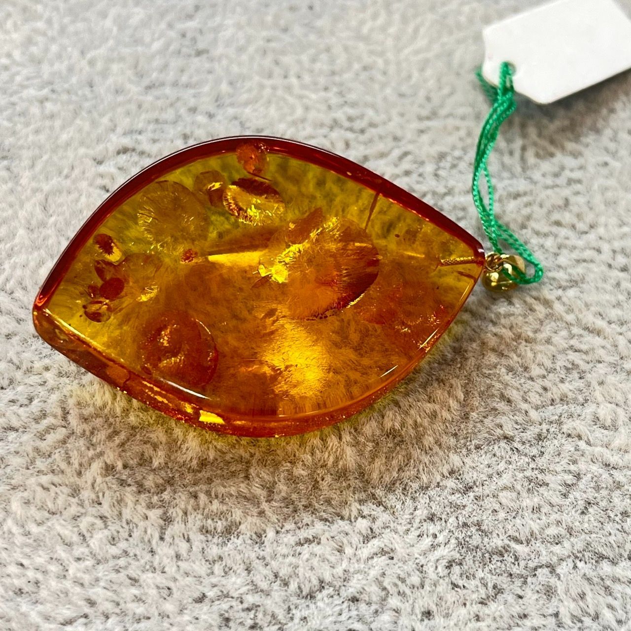 ペンダントトップ 天然石 リーフカット ゴールド金具 手作り 大きめ 
