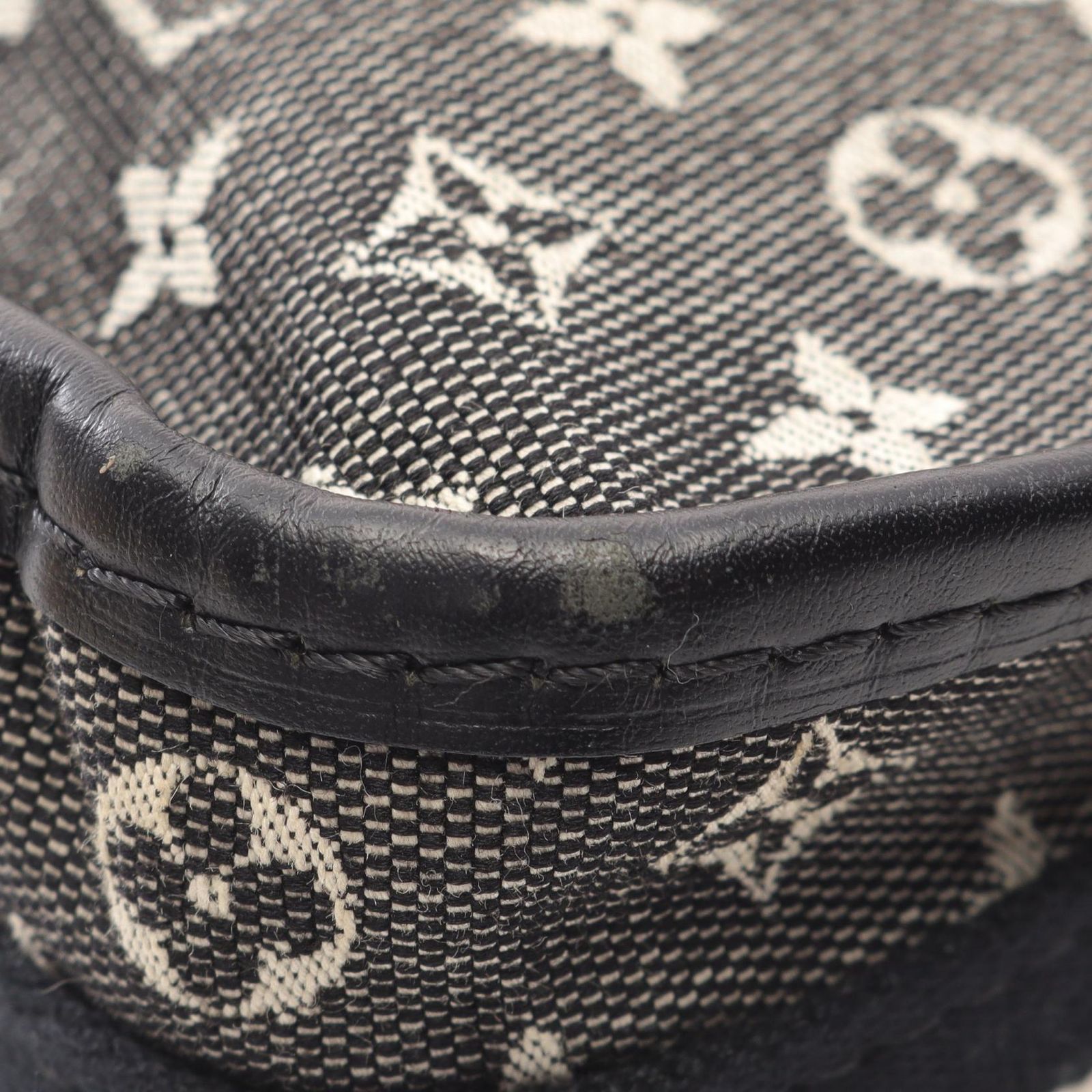 VUITTON