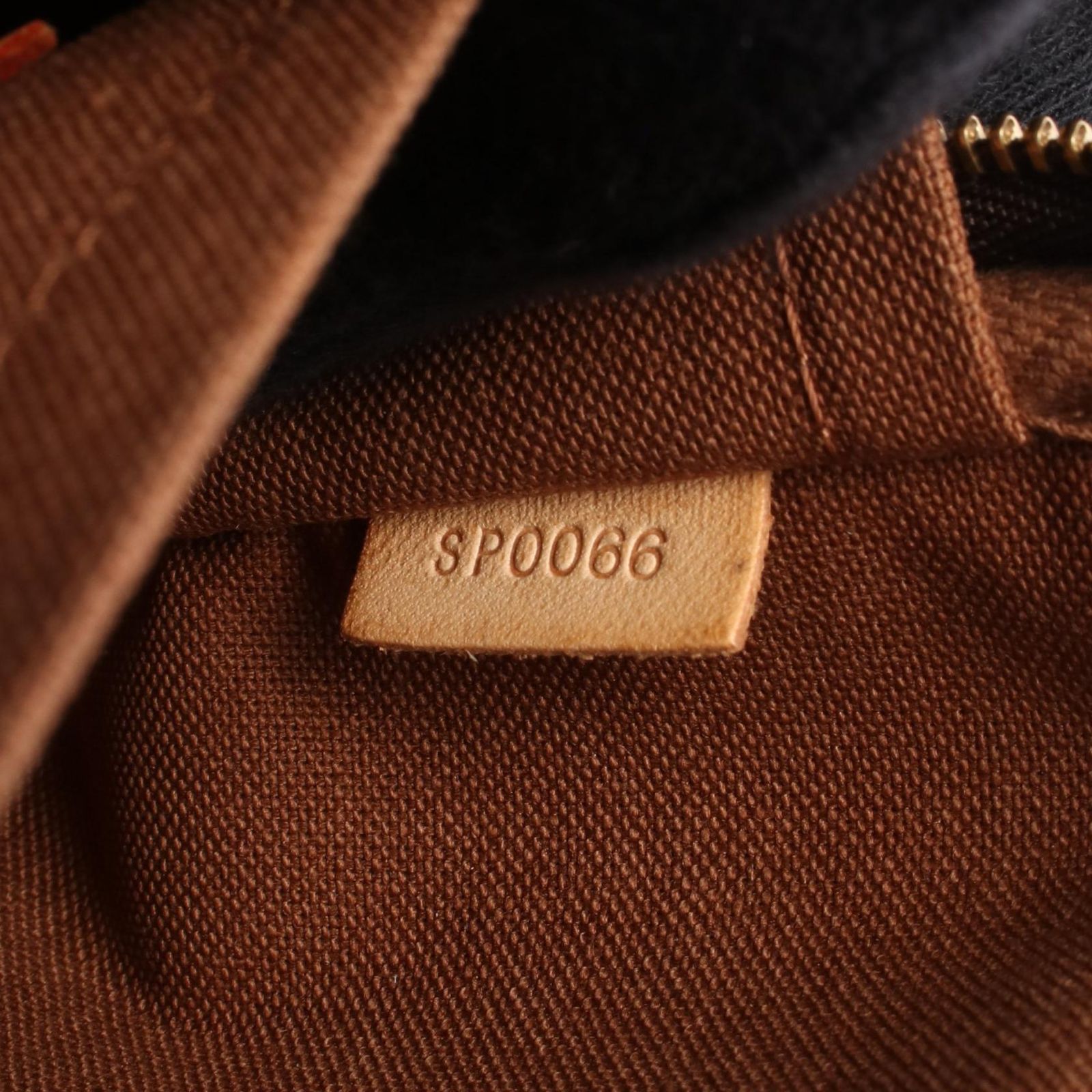 VUITTON ウエストバッグ