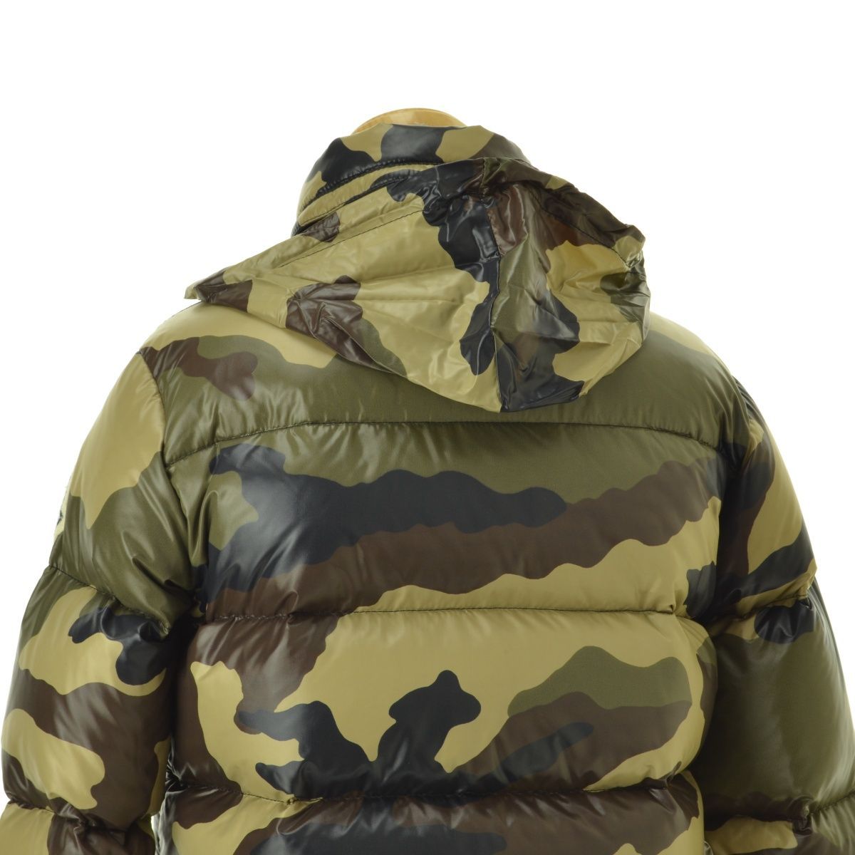 0【MONCLER】68590 BEAMS別注 EVEREST エベレスト 迷彩ダウンジャケット - メルカリ