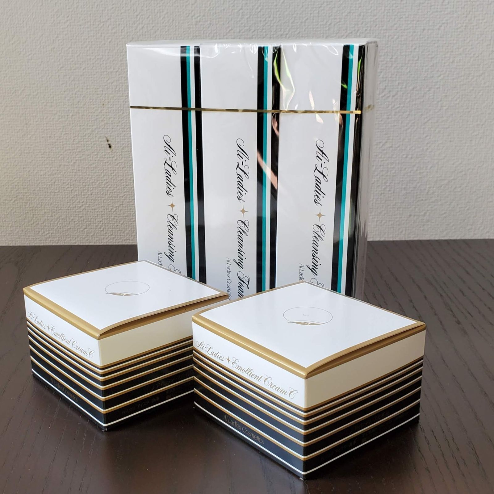 アイレディース　洗顔6本、Cクリーム3個 アイレディース Cクリーム3個 洗顔6本