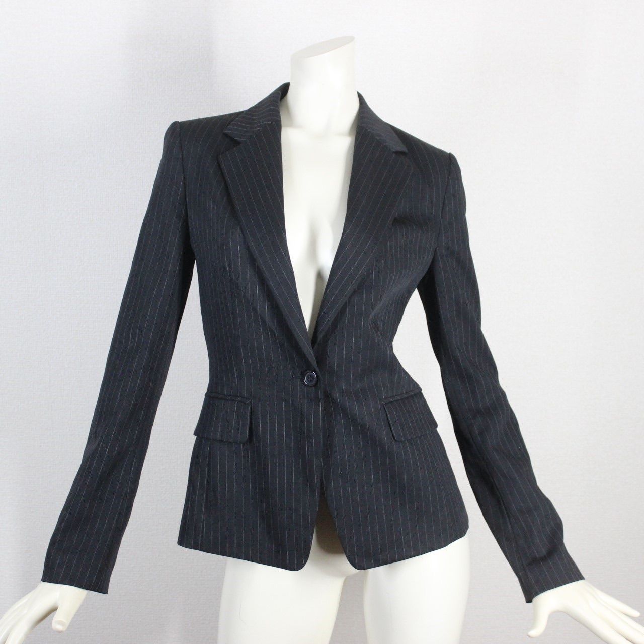 極美品 アンタイトル パンツスーツ セットアップ ビジネス ブラック シルク混S 極美品 アンタイトル パンツスーツ セットアップ ビジネス