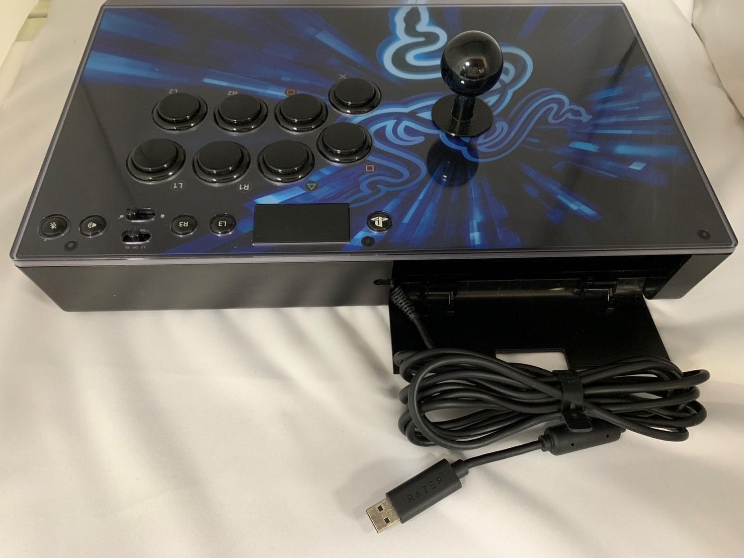 ☀ 24.Razer