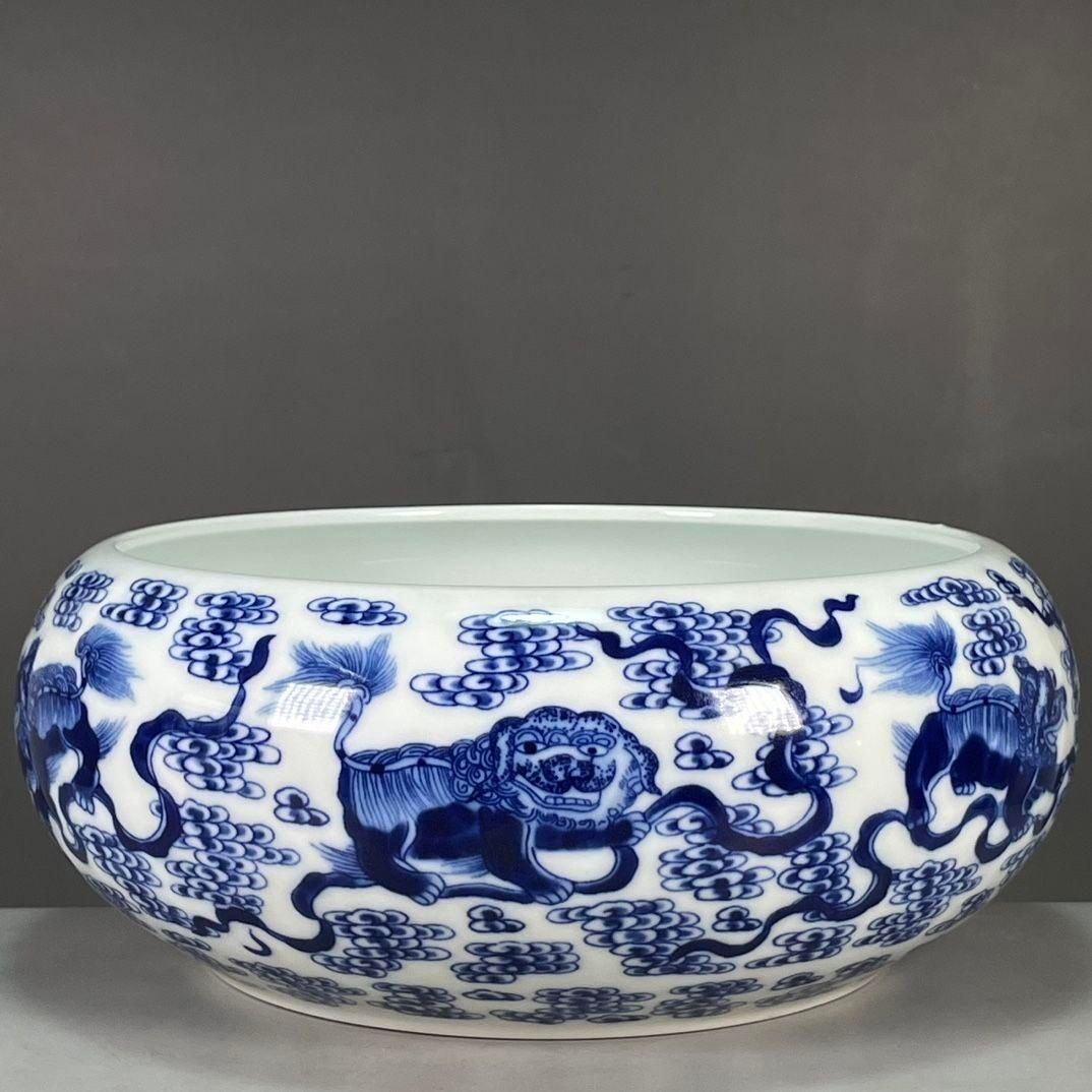 青花獅子図紋筆洗 水盂 古文房具 筆筒 陶磁器 現代工芸品 美術品 置物 青花獅子図紋筆洗 水盂 古文房具 筆筒 陶磁器 現代工芸品 美術品