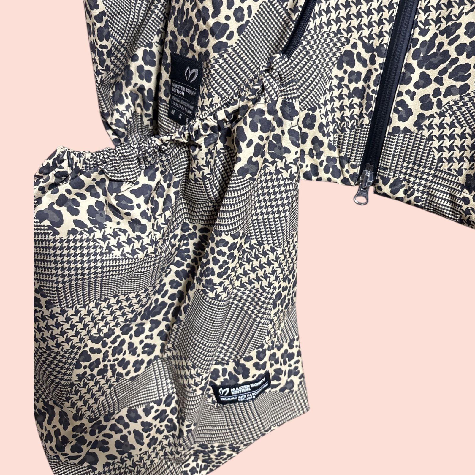 マスターバニーエディションレオパード柄レインウェア1 M
