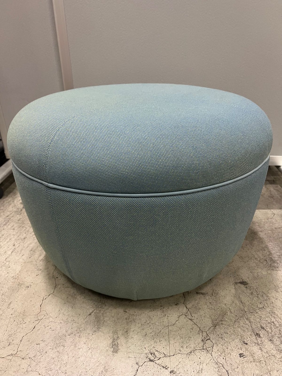 オカムラ スツール ライブスプーフlives pouf 2020年製