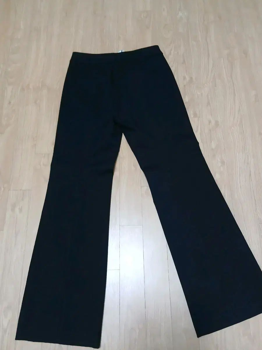 itMICHAA イッミシャ ブラック ブーツカット スーツ ズボン