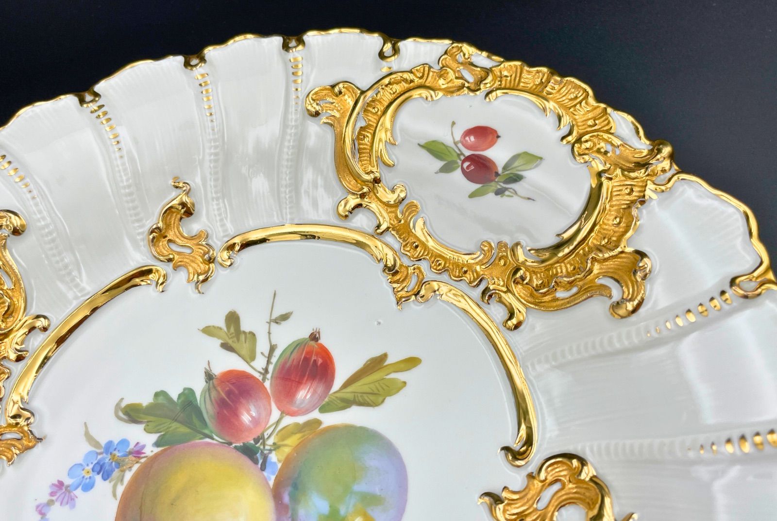 マイセンアンティーク 果物 一級 希少】Meissen（マイセン）一級品 フルーツ文様 大皿 29.5cm