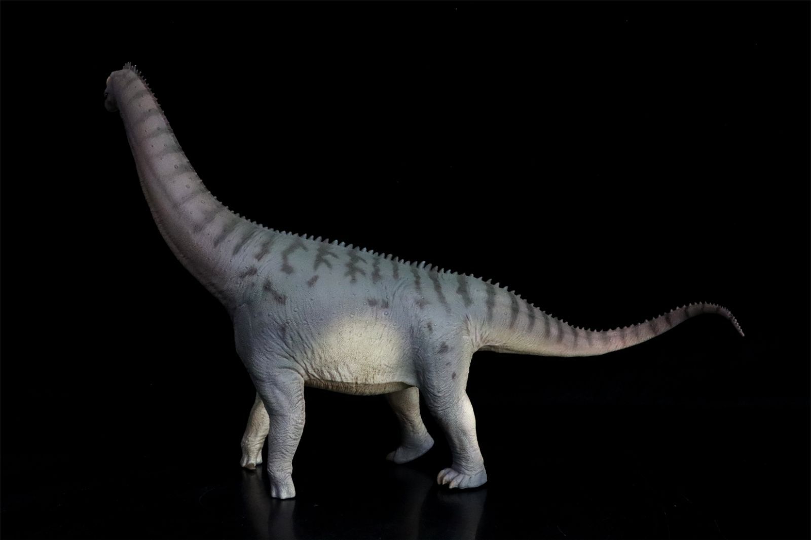 カマラサウルス フィギュア