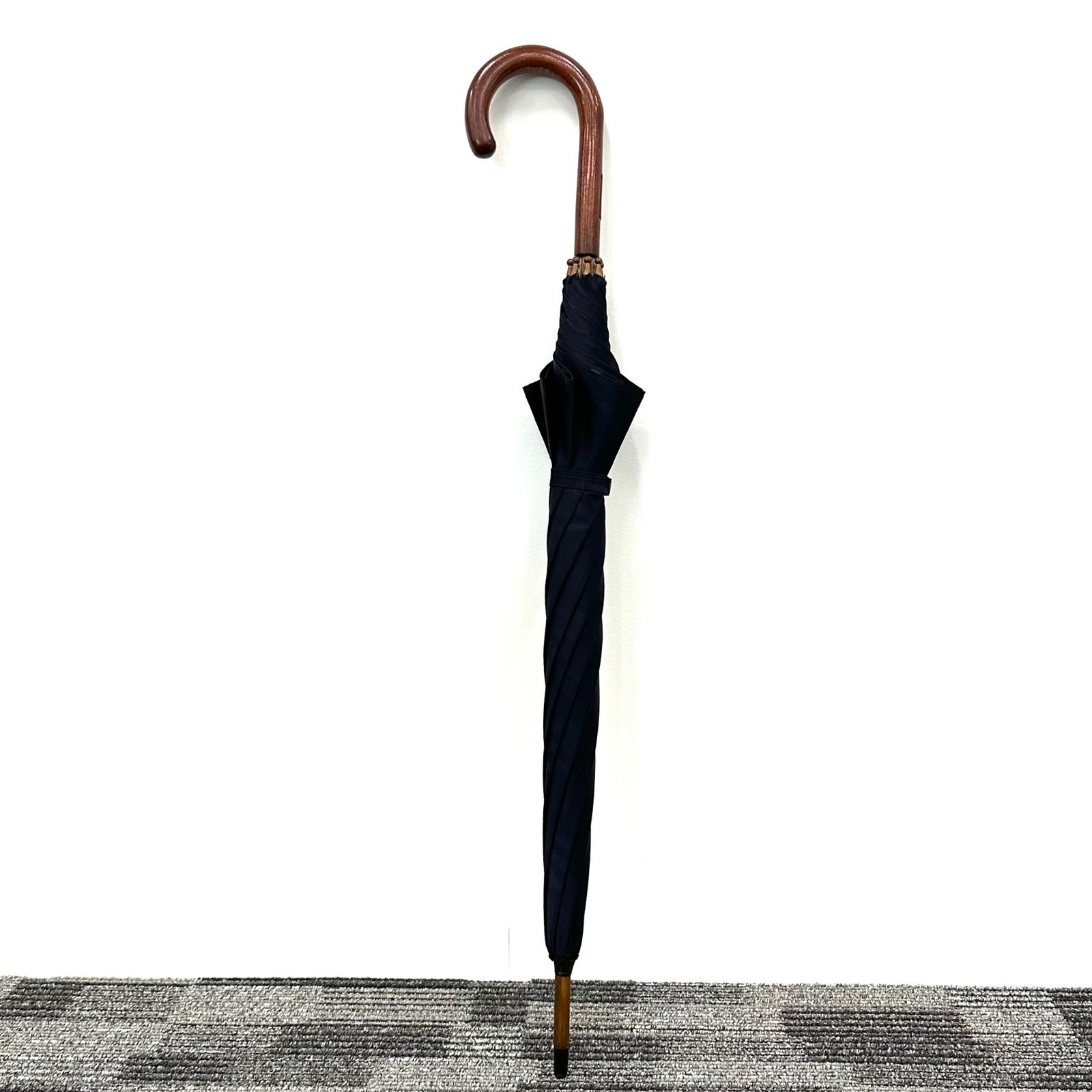 美品】BURBERRY バーバリー 長傘 雨傘 アンブレラ ノバチェック 紺 青