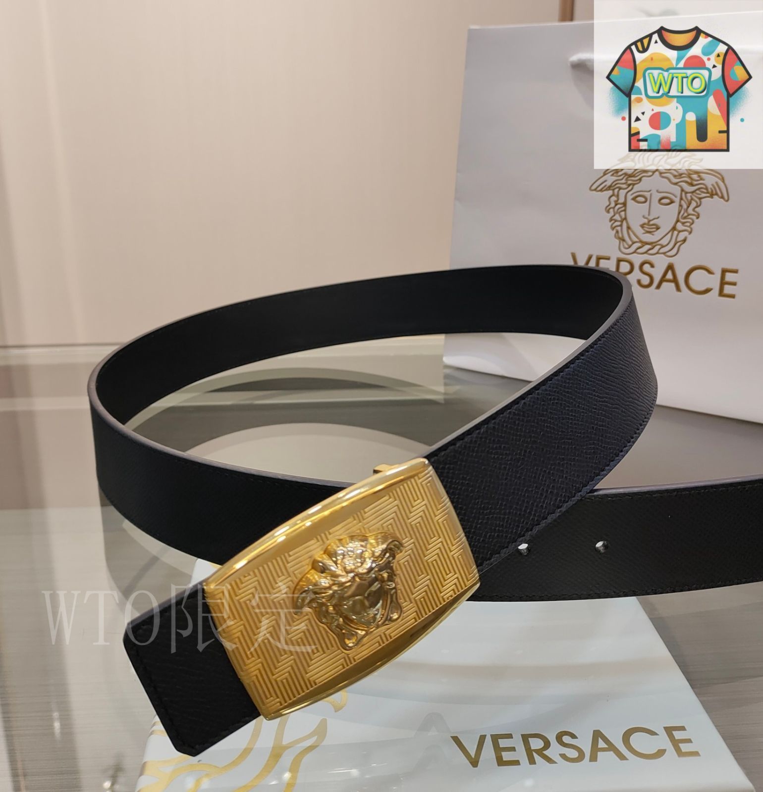 versace レザーベルト 今日特価】Versace ヴェルサーチ レザーベルト - メルカリ