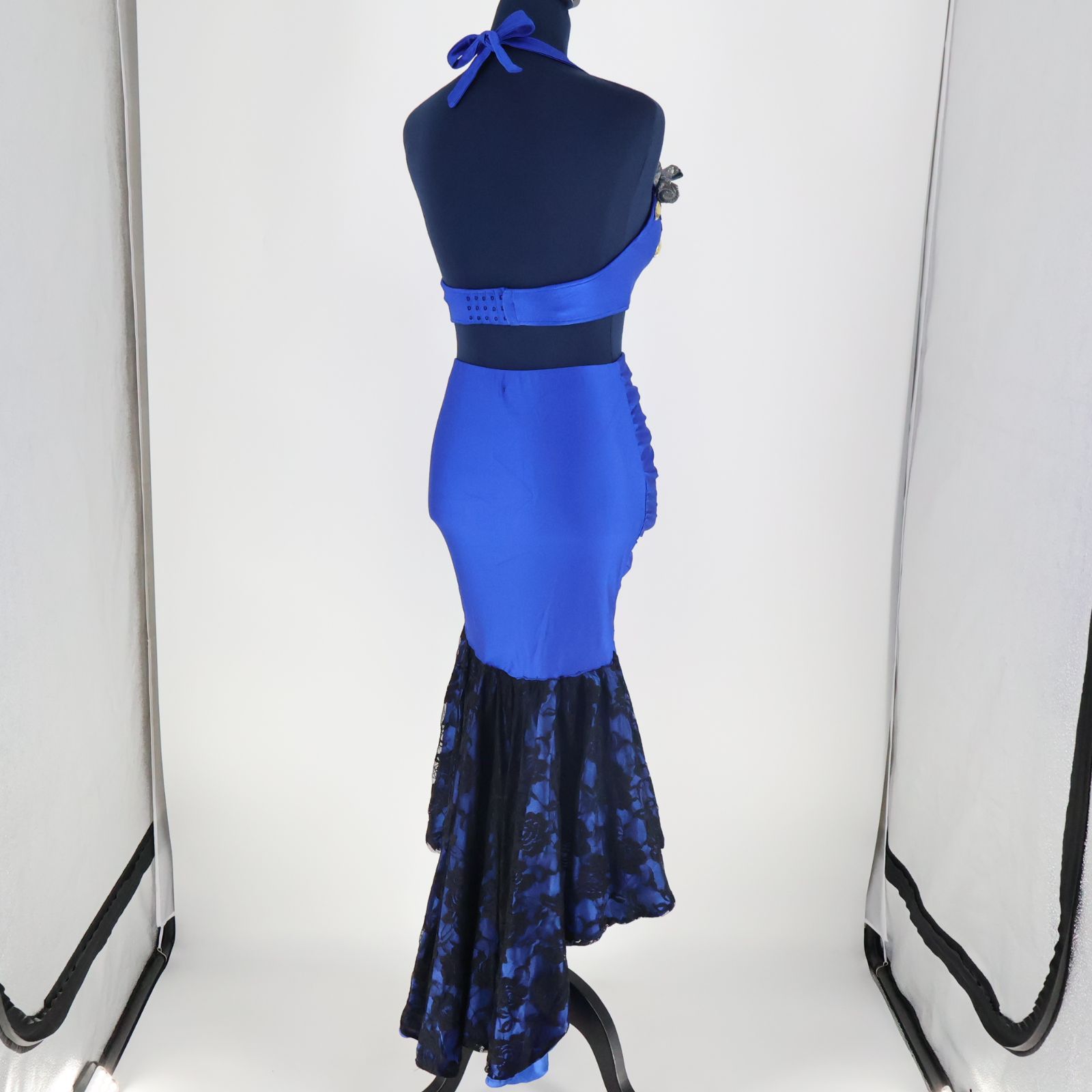 ベリーダンス用 オリエンタル衣装】ブルー ラインストーン 花柄 青