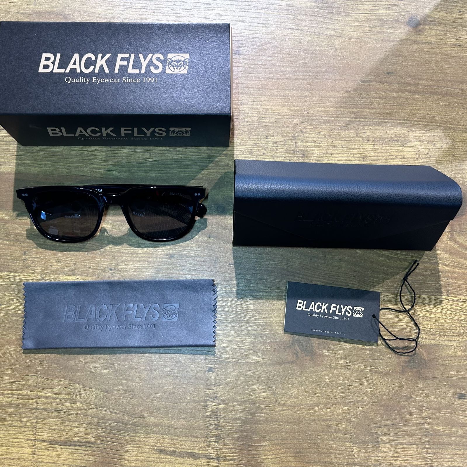 BLACK FLYS】FLY STACY ブラック-シルバー×グレー 偏光レンズ ブラック ...