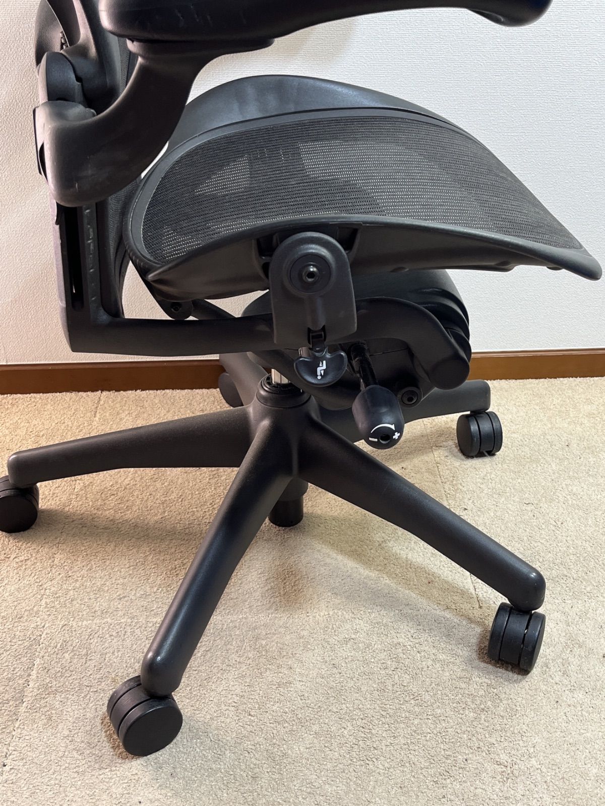 中古AAeron Aeron Chair(アーロンチェア) AE111AWB AJG1BBBK3D01 Chair 