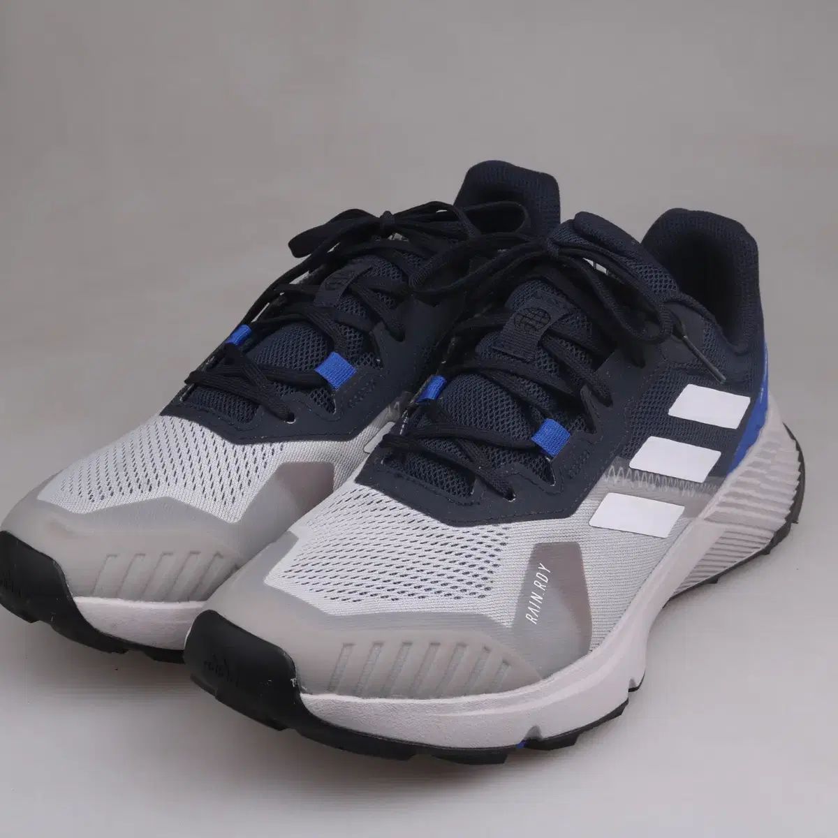 adidas アディダス