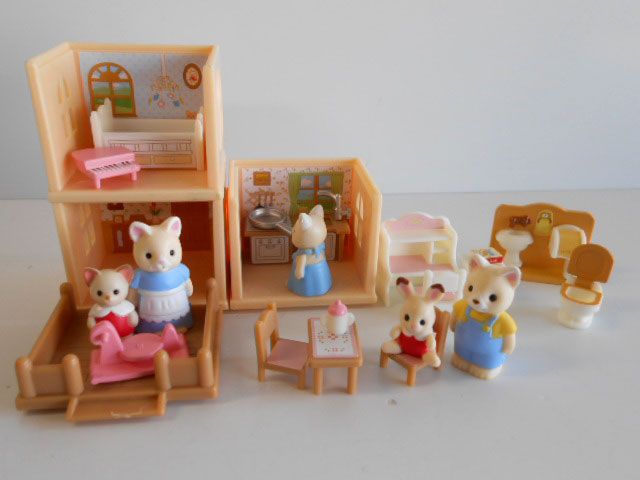 福袋 公式 ☆Izi13Ez シルバニアファミリーつながるお部屋9テラスと家具5種 その他