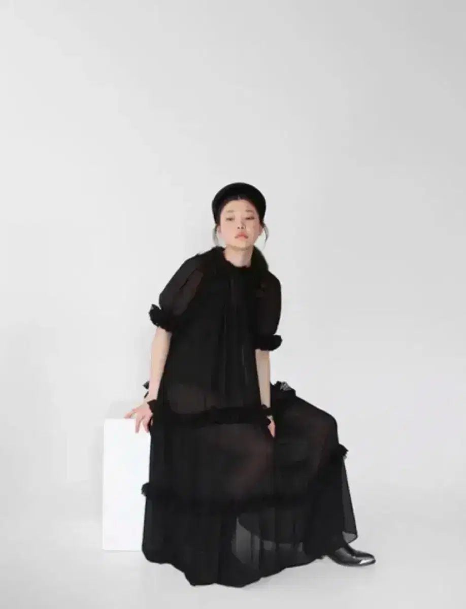 freckle seoul 百 オープン フリル ワンピース 黒