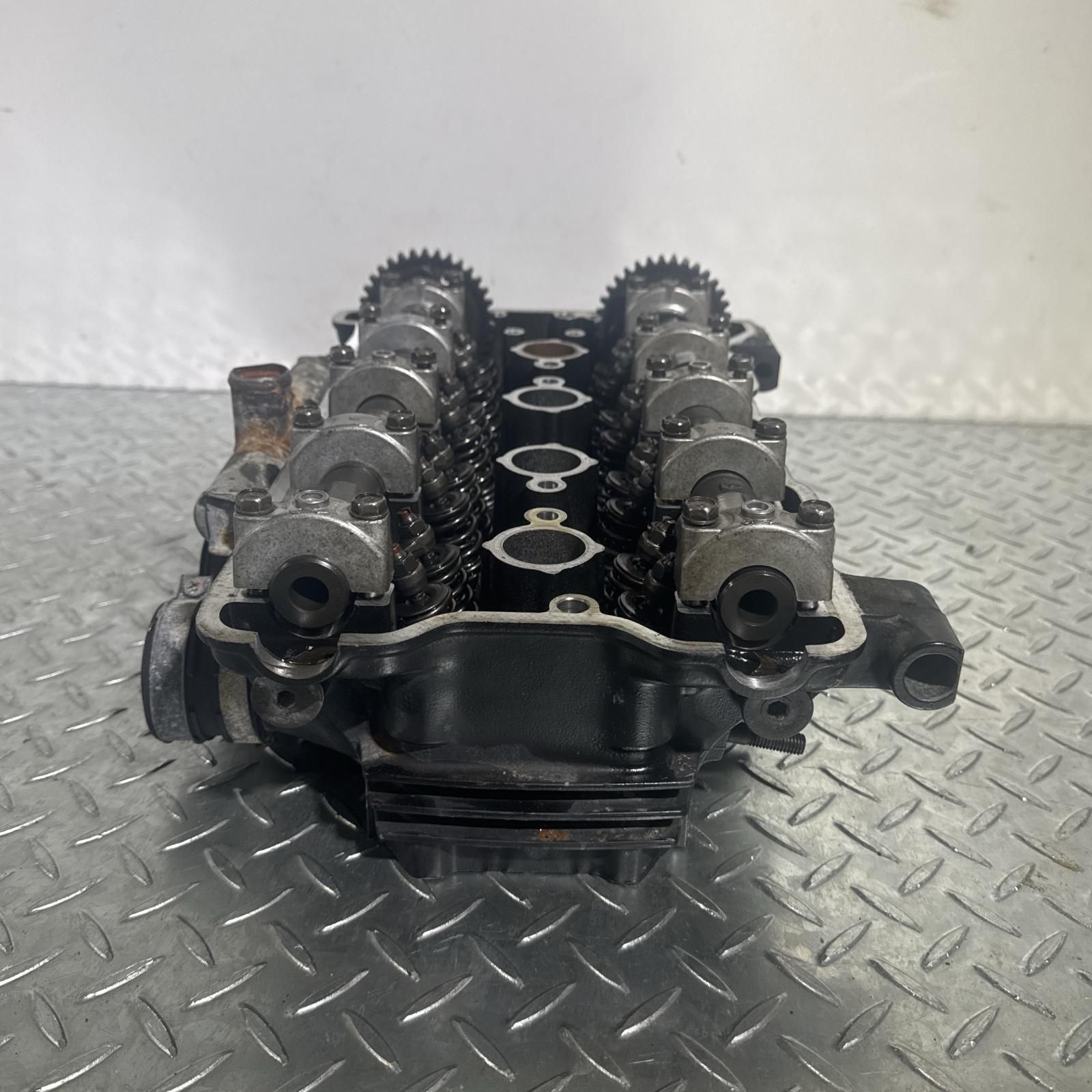 KAWASAKI GPZ1000RX シリンダーヘッド ASSY カワサキ パーツリスト