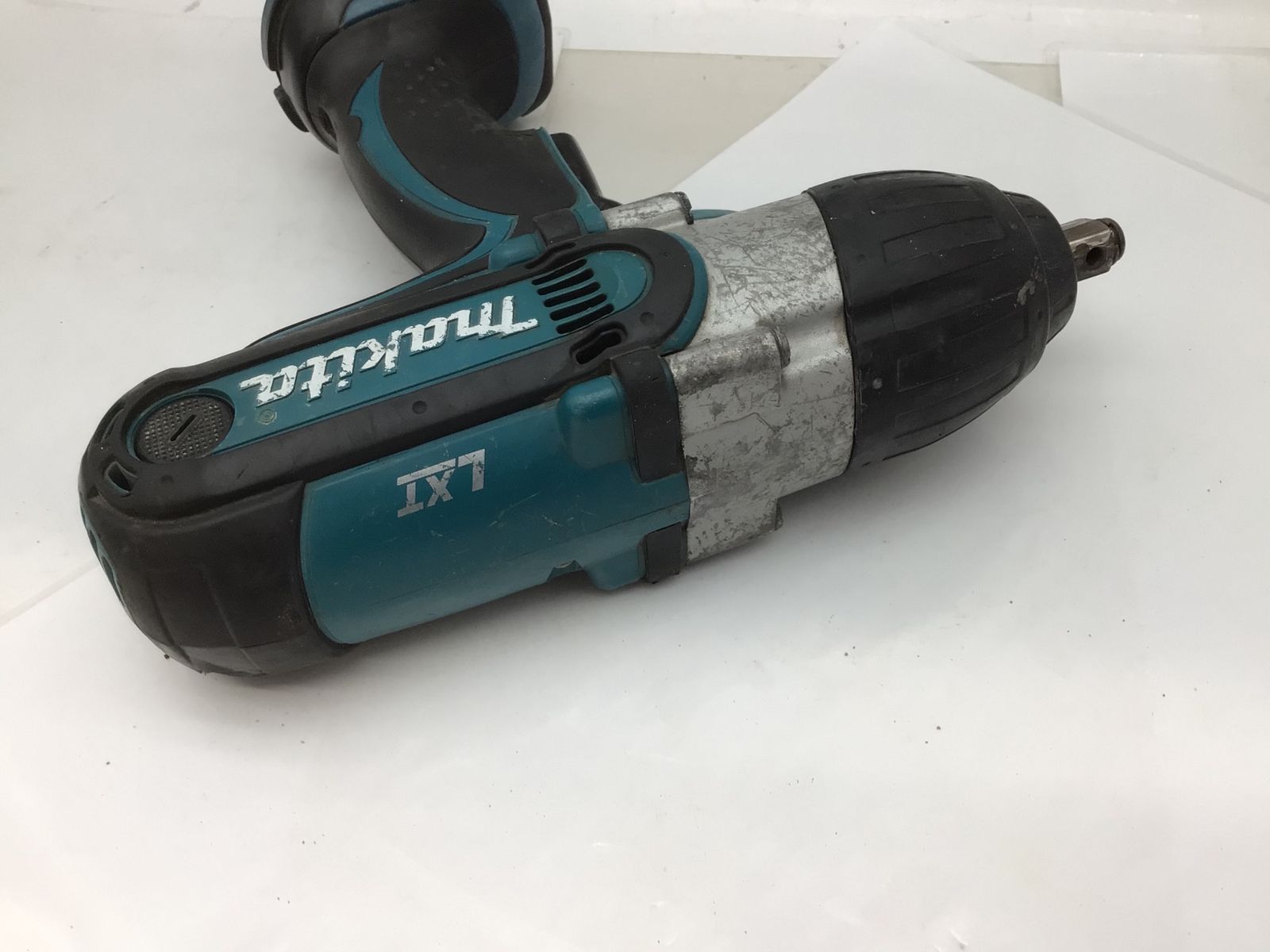 18v充電式インパクトレンチ 本体のみ