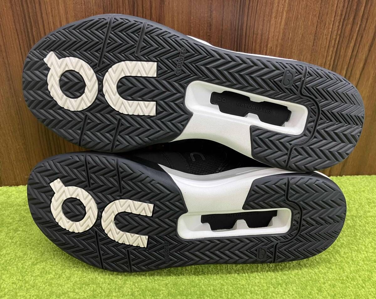 テニスシューズ