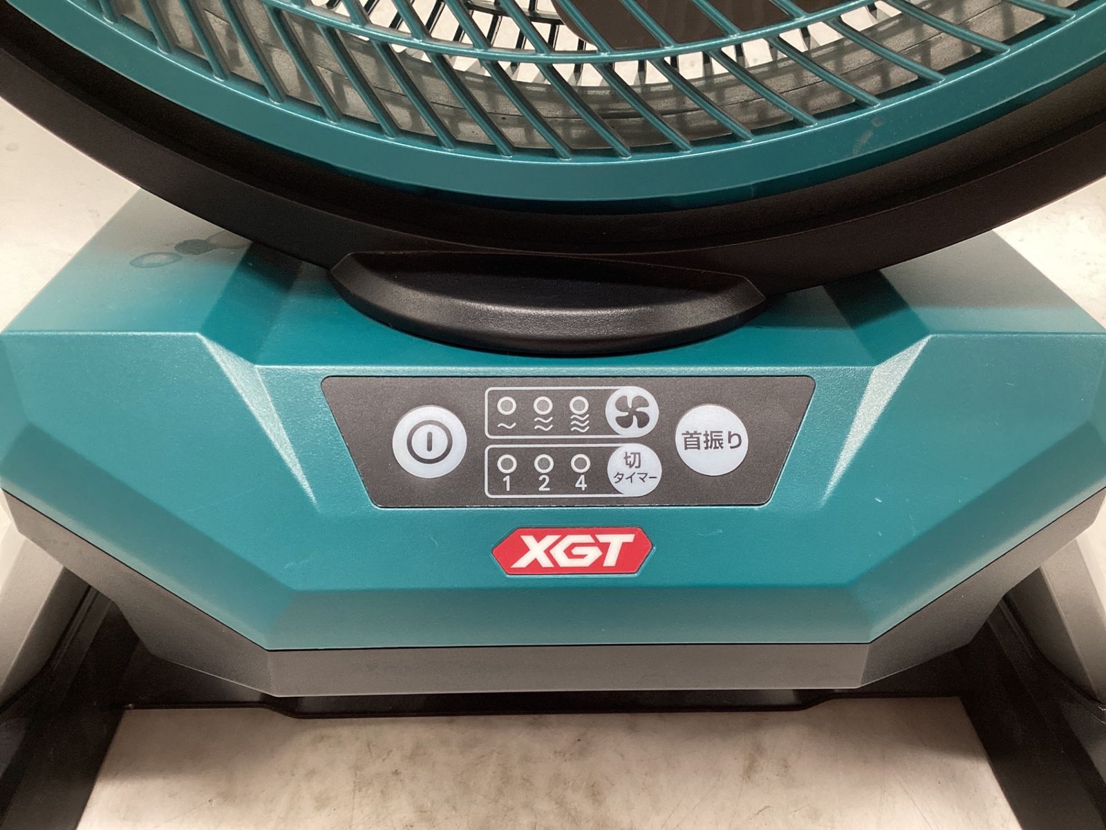 中古品】☆Makita/マキタ 40Vmax 充電式産業扇 CF002GZ