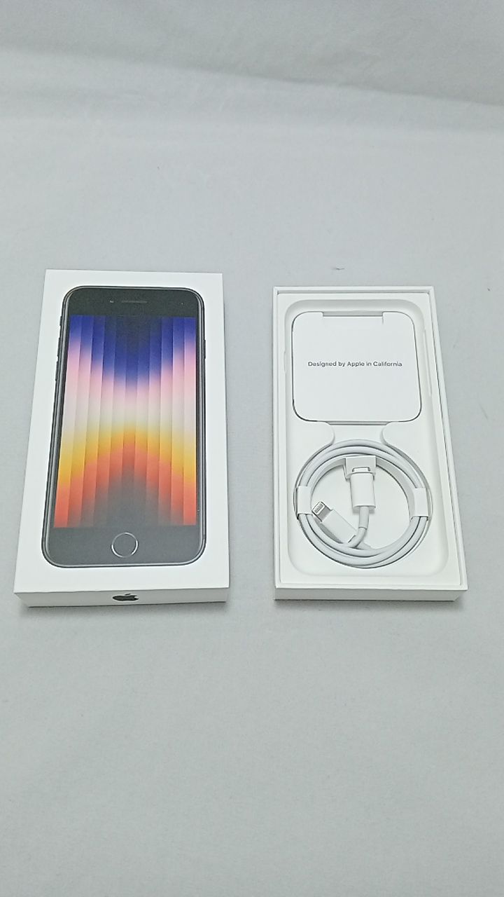 新品未使用 iPhoneSE（第3世代） A2782 64GB 本体 ミッドナイト SIM 