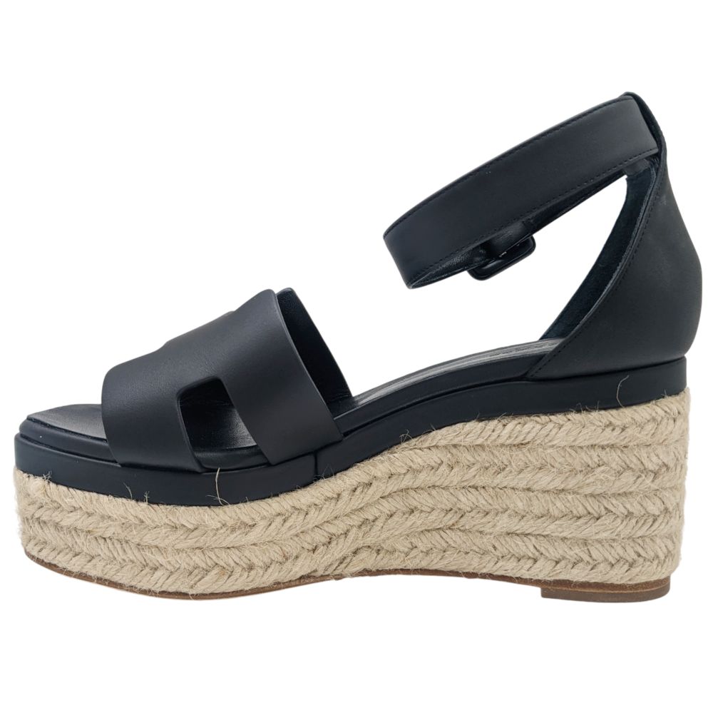 HERMES ブラックレザーヒールサンダル 35 HERMES ブラックレザーヒールサンダル 35