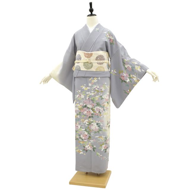 【染め分け】正絹　上質な訪問着　橘柄　袷　松紅葉桜 楽天市場】【新古品】 訪問着 着物 正絹 袷 手染め 黒 紫