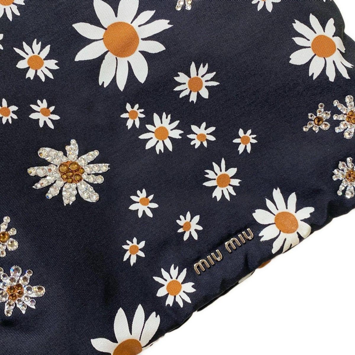 ミュウミュウ ポーチ