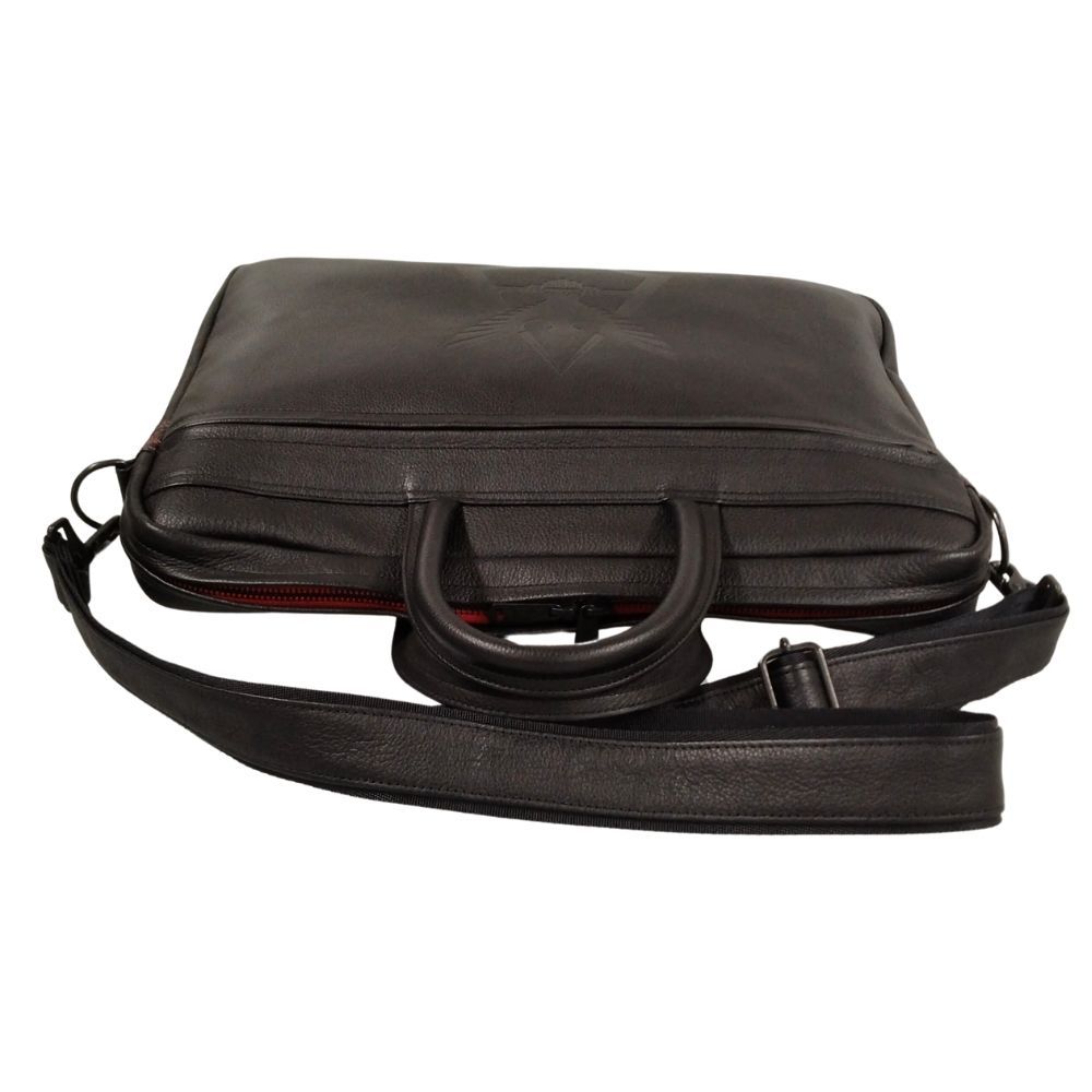 新品未使用　STRICT-G × PORTER レザーバッグ 赤い彗星モデル 新品未使用 STRICT-G × PORTER レザーバッグ 赤い彗星モデル - メルカリ