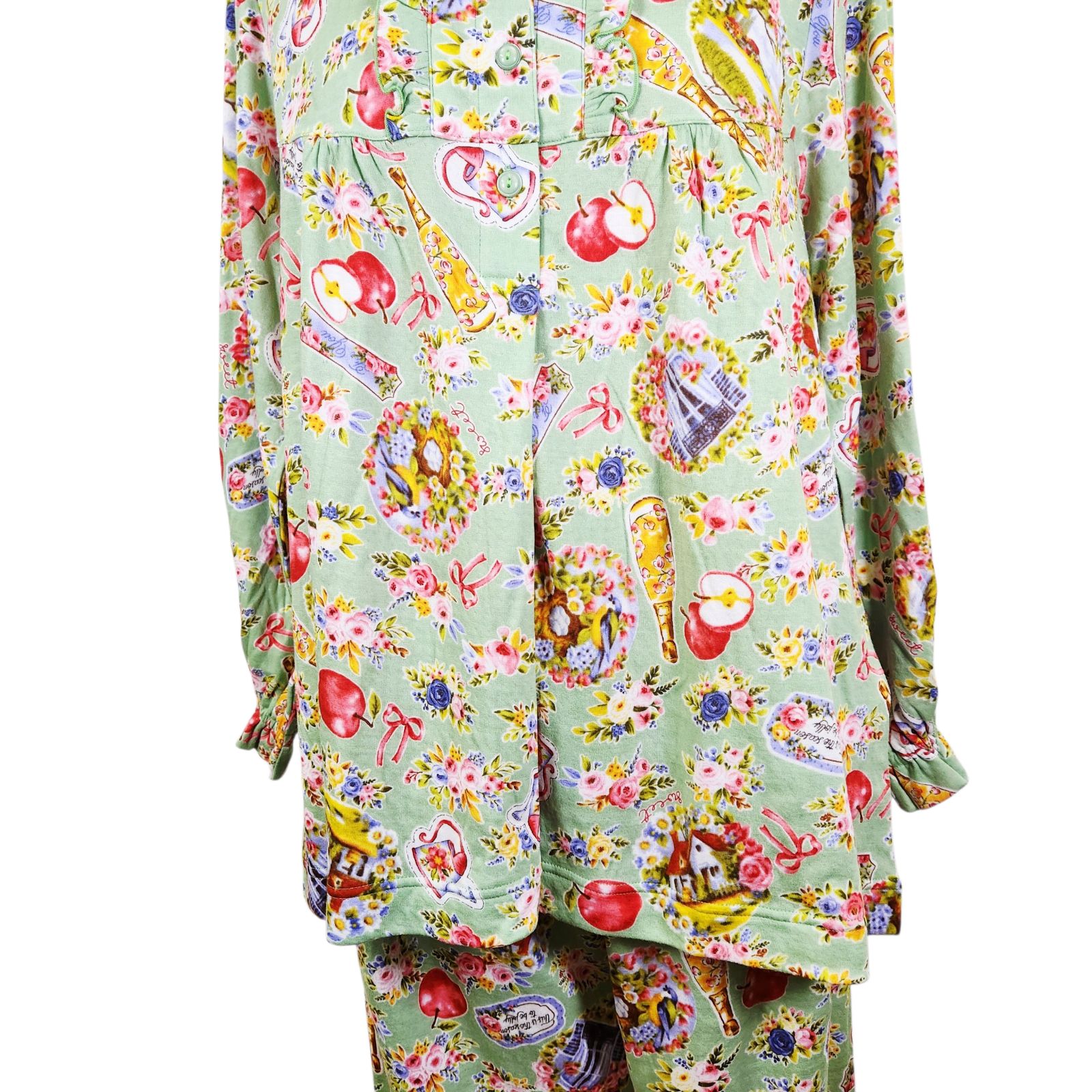 鴨居羊子パジャマ