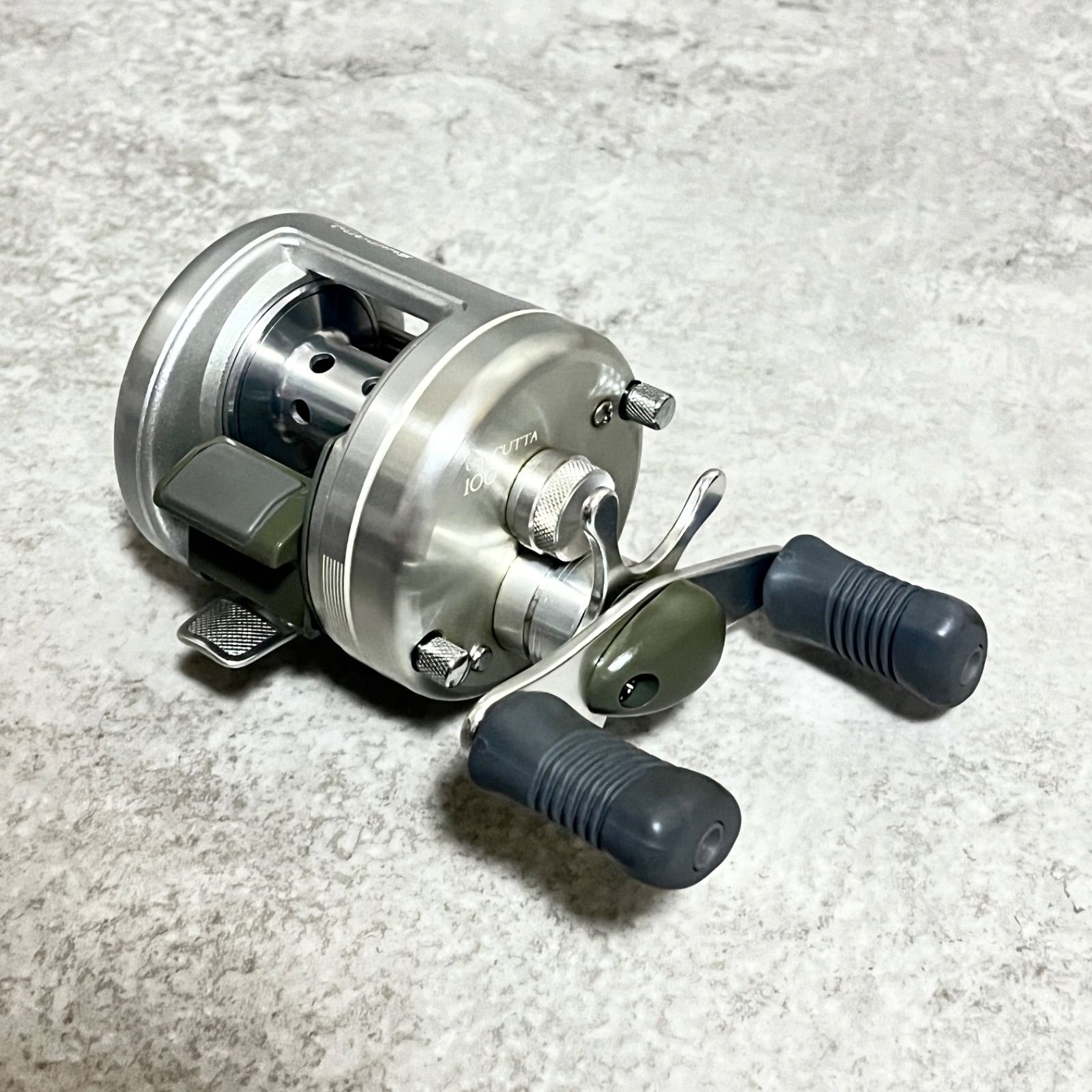 シマノ 92カルカッタ100 CT-100/SHIMANO - メルカリ